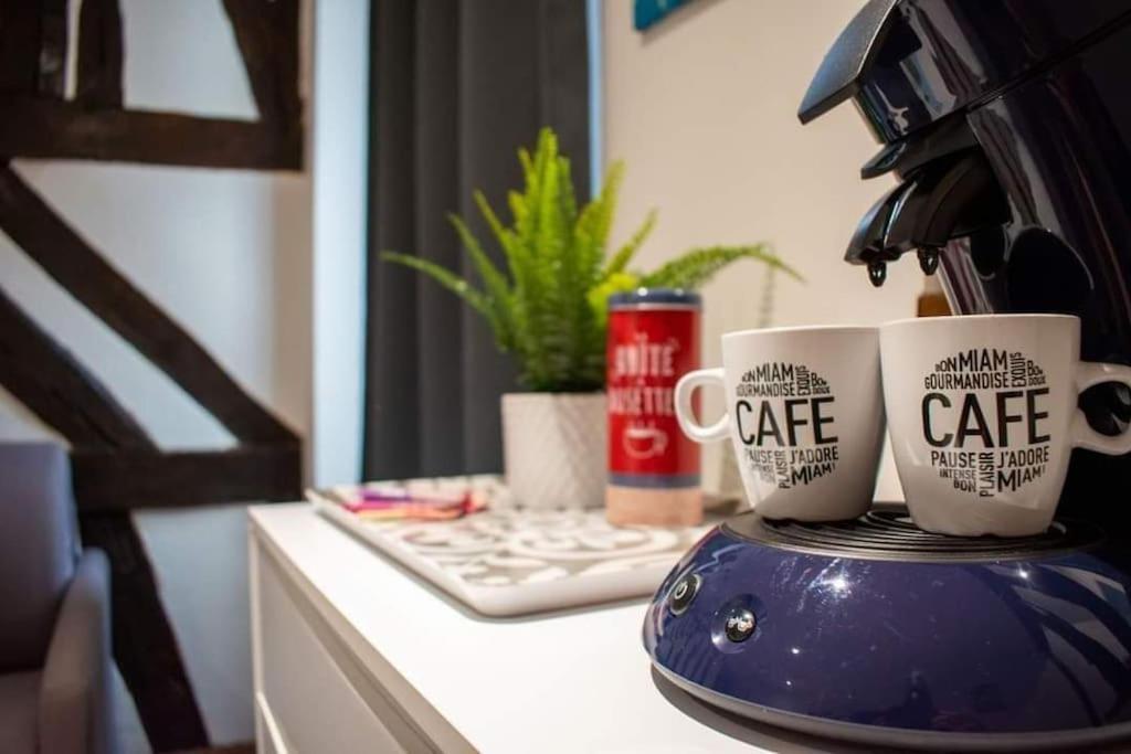 Studio Charmant Confortable Tv Centre Ville Лувие Екстериор снимка